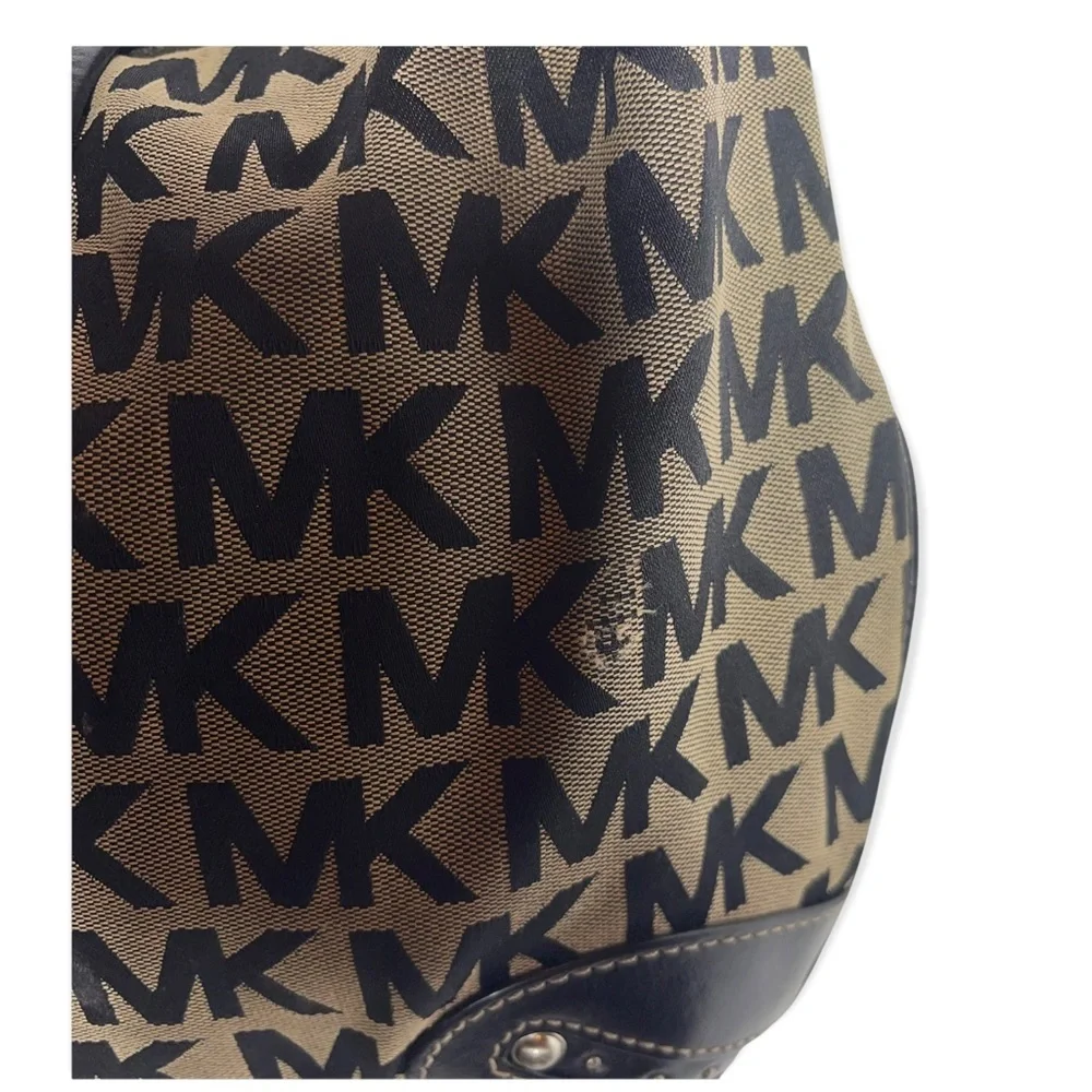 MICHAEL KORS Black & Tan Signature MK Hobo, Wallet & Wristlet Bundle